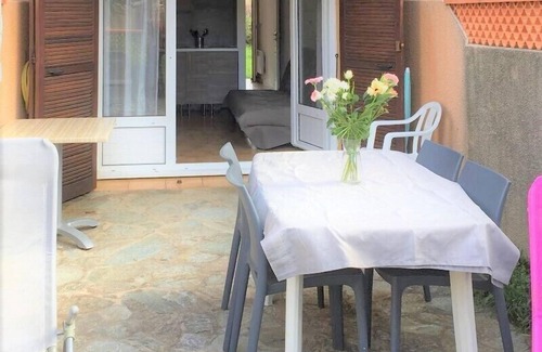 Residences du Golfe de Lava Apartment | Apartment RDJ 50m beach.