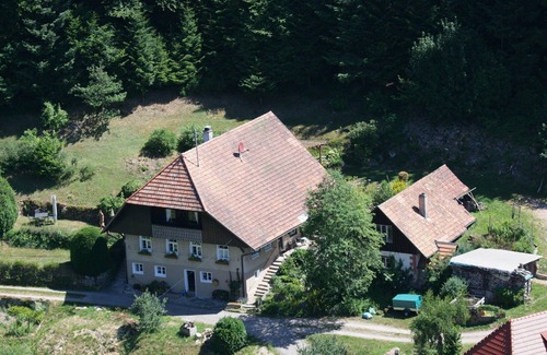 Fischerbach Apartment | Apartment 'Rechenpeterhäusle' with Mountain View, Private Terrace and Wi-Fi