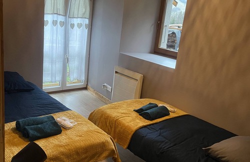 Vailly Apartment | Apartment rental per night, per week.