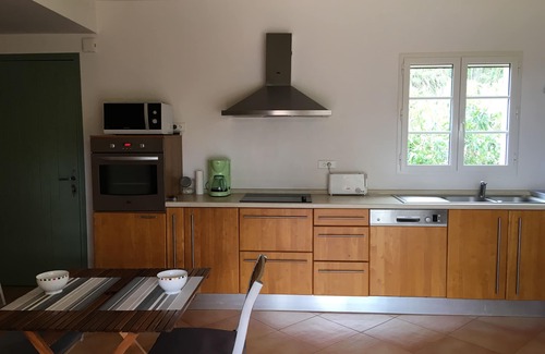 Saint-Florent Apartment | Apartment rental (spacious T2) on Saint Florent roya beach (sand)