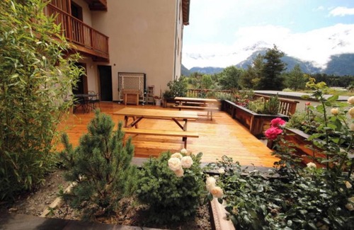 Sollieres-Sardieres Apartment | Apartment 'Résidence Du Parc - 8 Personnes' with Mountain View, Shared Garden and Wi-Fi