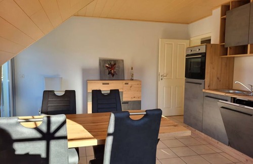 Kestert Apartment | Apartment 'Rheinblick' with Private Terrace and Wi-Fi