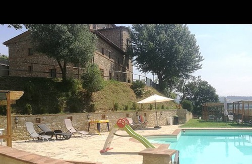 Fratta Apartment | Apartment Rosa with 2 bedrooms and outdoor shared pool