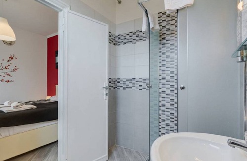 Rione XVI Ludovisi Apartment | Apartment Rome with terrace metro Barberini