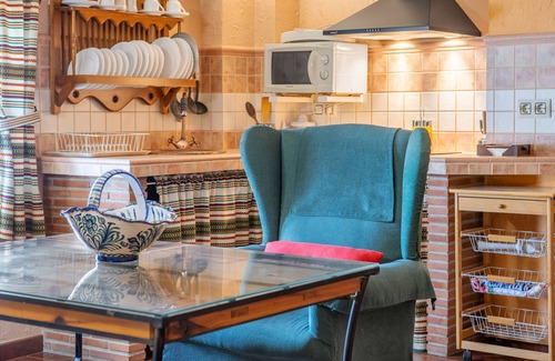 Hinojares Apartment | Apartment 'Romero' with Mountain View, Wi-Fi and Air Conditioning