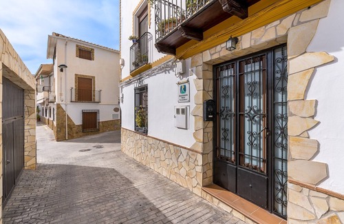 Hinojares Apartment | Apartment 'Romero' with Mountain View, Wi-Fi and Air Conditioning