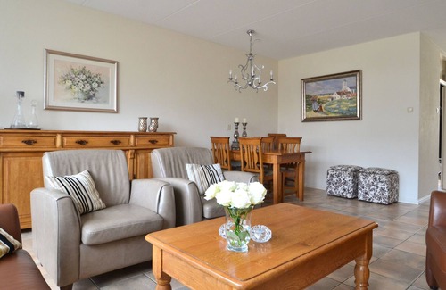 Municipality of Katwijk Apartment | Apartment "Rose" up to 7 people with private garage!