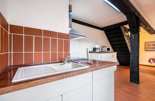 Rodenas Apartment | Apartment 'Rosenwohnung' with Shared Garden and Wi-Fi