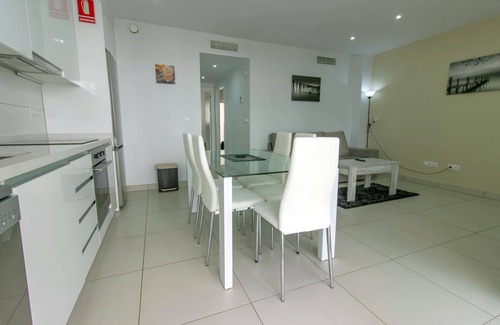 La Marina Apartment | Apartment Soleado with Shared Pool, Terrace & Wi-Fi