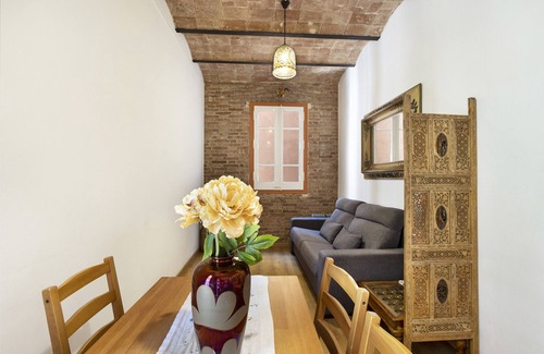 el Camp d'en Grassot i Gracia Nova Apartment | Apartment 'Sagrada Familia Balcony' with Balcony and Wi-Fi