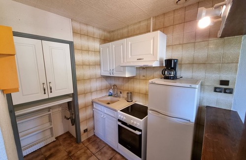 Saint-Genies Apartment | Apartment - Saint Génies- 4 pers - Swimming pool