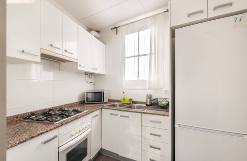 Esplugues de Llobregat Apartment | Apartment 'Santa Rosa' with Private Terrace, Balcony and Wi-Fi