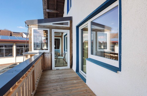 Reiselfingen Apartment | Apartment 'Santiago' with Shared Terrace, Shared Garden and Wi-Fi