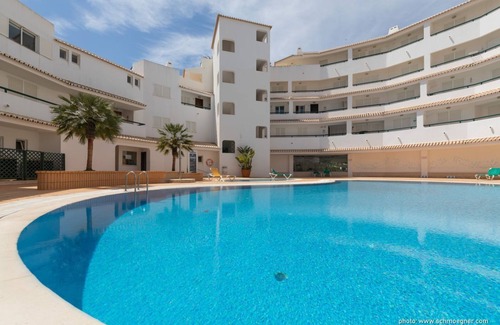 Alporchinhos Apartment | Apartment Sara directly on the sea with sea view