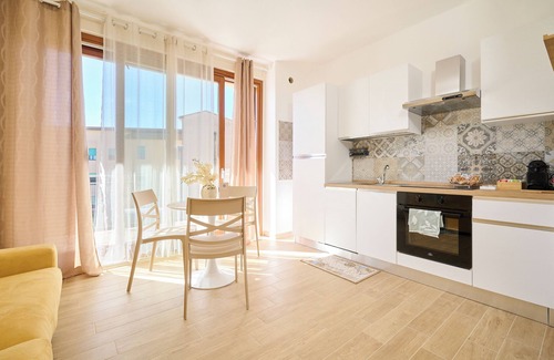 Massa Marittima Apartment | Apartment 'Sara' with Private Terrace, Wi-Fi and Air Conditioning