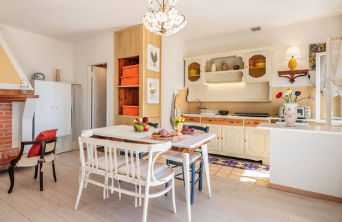 Bagni di Lucca Apartment | Apartment 'Sassi Scritti - Carpino Nero' with Mountain View, Shared Garden and Wi-Fi