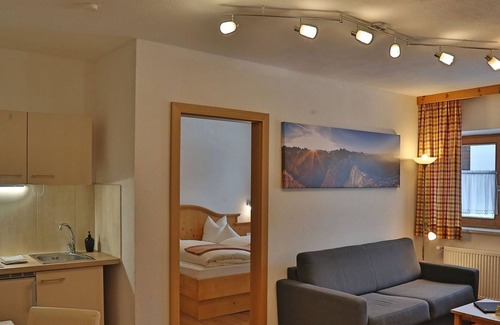Scharnitz Apartment | Apartment, sauna, breakfast optional - Pension Frankenhof