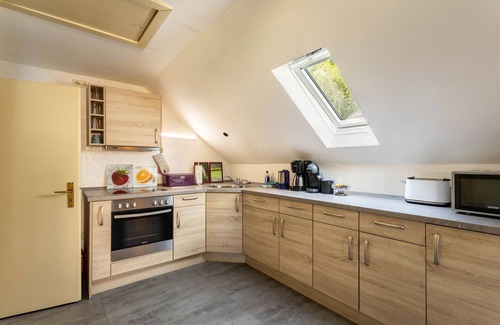 Arnsberg Apartment | Apartment 'Schlossbergblick' with Shared Terrace, Shared Garden and Wi-Fi