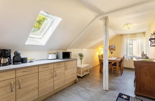 Arnsberg Apartment | Apartment 'Schlossbergblick' with Shared Terrace, Shared Garden and Wi-Fi