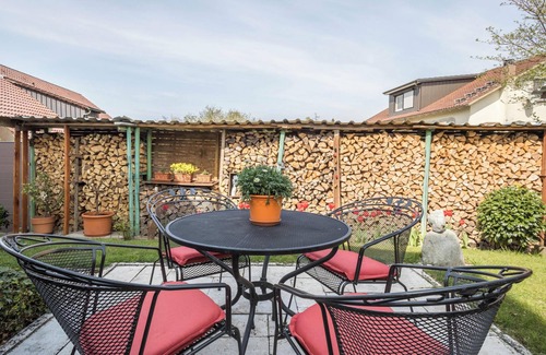 Kressbronn Apartment | Apartment "Schneider" close to Lake Constance with Wi-Fi, Terrace & Garden