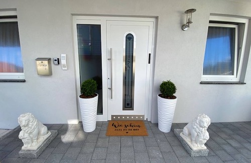 St. Blasien Apartment | Apartment 'Schwarzwaldzauber' with Mountain View, Private Terrace and Wi-Fi