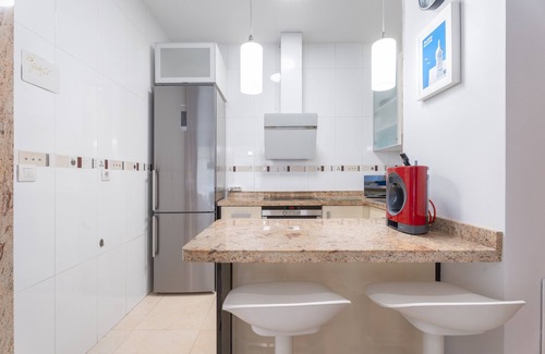 Alboraya Apartment | Apartment 'Seaside Modern Flat' with Sea View, Wi-Fi and Air Conditioning