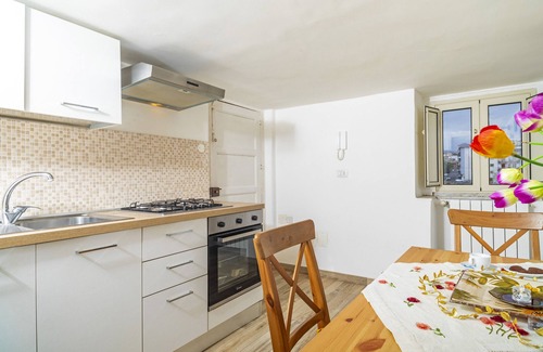 Picanello-Ognina-Barriera-Canalicchio Apartment | Apartment 'Serendipity' with Mountain View, Balcony & A/C