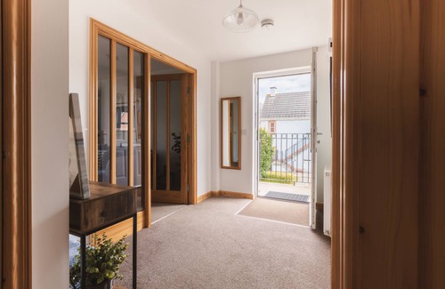 Cellardyke Apartment | Apartment - Sleeps 4, Pet friendly & Free parking
