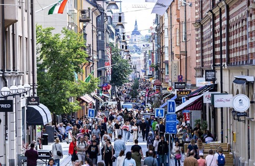 Norrmalm Apartment | Apartment Sleeps 4 Near Shopping Street