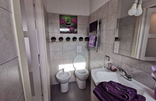 Civitavecchia Apartment | Apartment - Sleeps 2 - Parking - 5Min To La Frasca