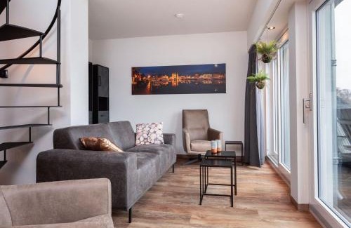 Offingawier Apartment | Apartment Sneekermeer with Water Sports Access