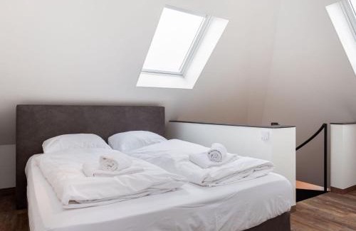 Offingawier Apartment | Apartment Sneekermeer with Water Sports Access