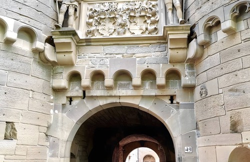 Neuenstein Apartment | Apartment 'Snug' with Wi-Fi