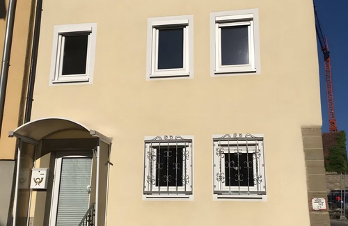 Neuenstein Apartment | Apartment 'Snug' with Wi-Fi