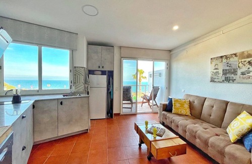 Vinaros Apartment | Apartment "Sol" on the Seafront with Air Conditioning and Wi-Fi