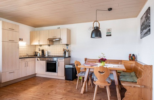 Schonach im Schwarzwald Apartment | Apartment 'Sonnenblick, 54qm' with Shared Terrace, Shared Garden and Wi-Fi