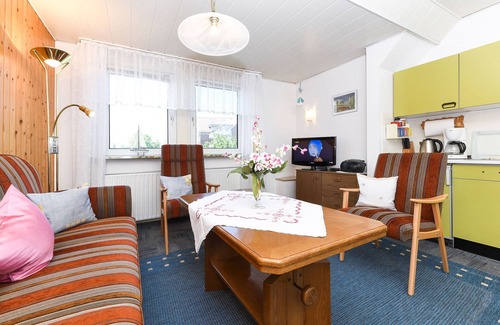 Bensersiel Apartment | Apartment "Starboard" - "House Beluga"