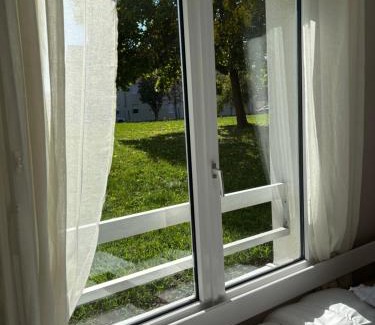 Lingolsheim Apartment | Apartment Strasbourg 7 Guests, 10 min City Center