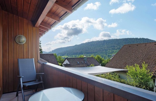 Alpirsbach Apartment | Apartment 'Sulzberg, 103qm' with Balcony and Wi-Fi