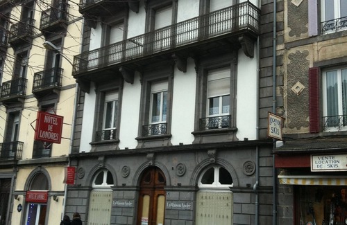 Mont-Dore Apartment | APARTMENT T2 DOWNTOWN IDEAL CURES SKI RIDE FREE WIFI