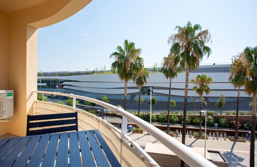 Saint-Laurent-du-Var Apartment | Apartment T2 air-conditioned sea view
