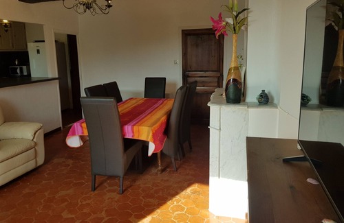 Collobrieres Apartment | Apartment T3 65 m2 in character house, historic heart district