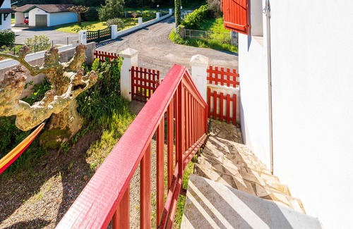 Tarnos Apartment | Apartment 'T3 Pays Basque Sud Landes' with Private Garden, Balcony and Wi-Fi