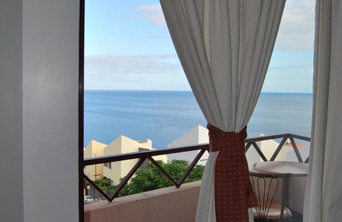Camara de Lobos Apartment | Apartment T3 Sea View 10 minutes from Funchal