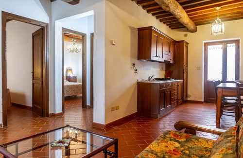 Magliano in Toscana Apartment | Apartment 'Tartaruga' with Shared Pool, Wi-Fi and Air Conditioning