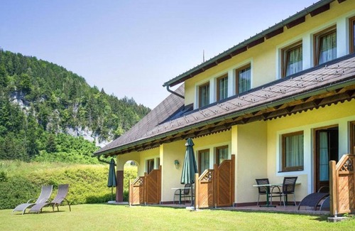 Hinterstoder House | Apartment - Terrasse, Bergblick 40m² - Frühstück - Landhotel Gressenbauer