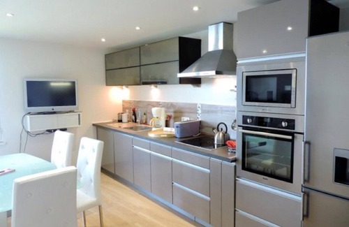 Meillerie House | Apartment (the owner is musician) with a piano, sauna, 10 m away from the lake