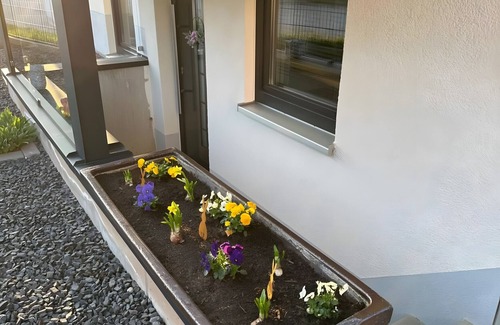Bad Windsheim Apartment | Apartment 'Thermenblick' with Shared Garden and Wi-Fi