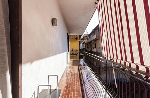 Gaggi Apartment | Apartment 'tra mare e montagna' with Mountain View, Terrace & Balcony