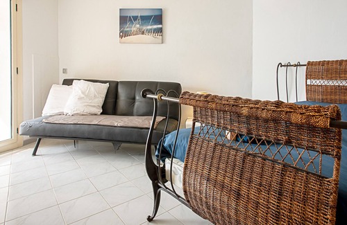 Le Trayas Apartment | Apartment "Trayas" with Sea View, Shared Pool & A/C